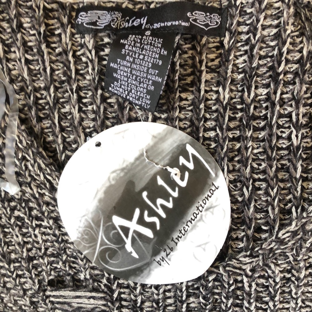 🌺dark grey/grey distressed v neck sweater🌺 - Picture 6 of 6